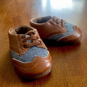 NWOT Faux Brown Leather Boys Dress Walkers